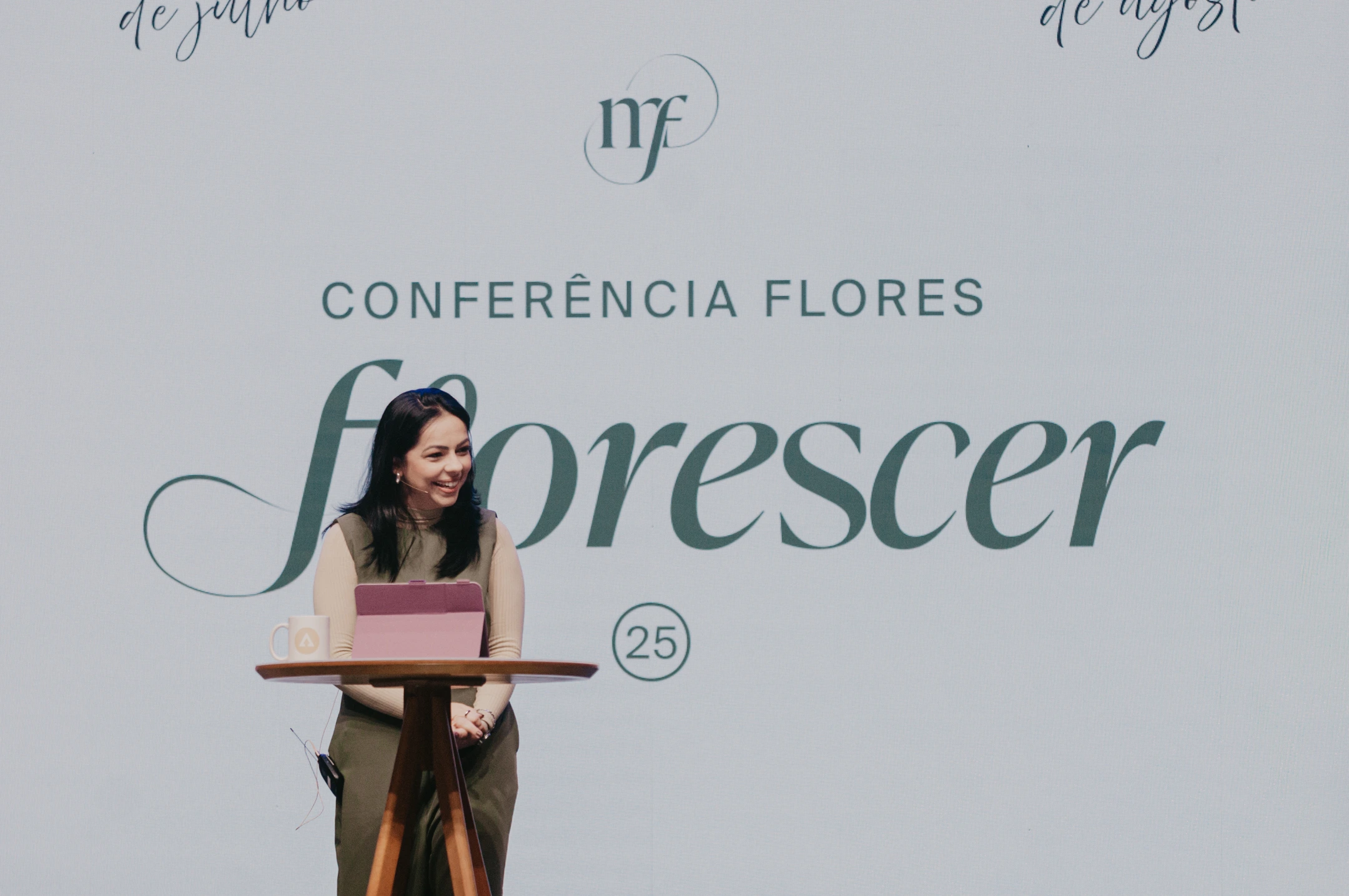 Palestra na Conferência Flores da igreja ADAI com tema florescer